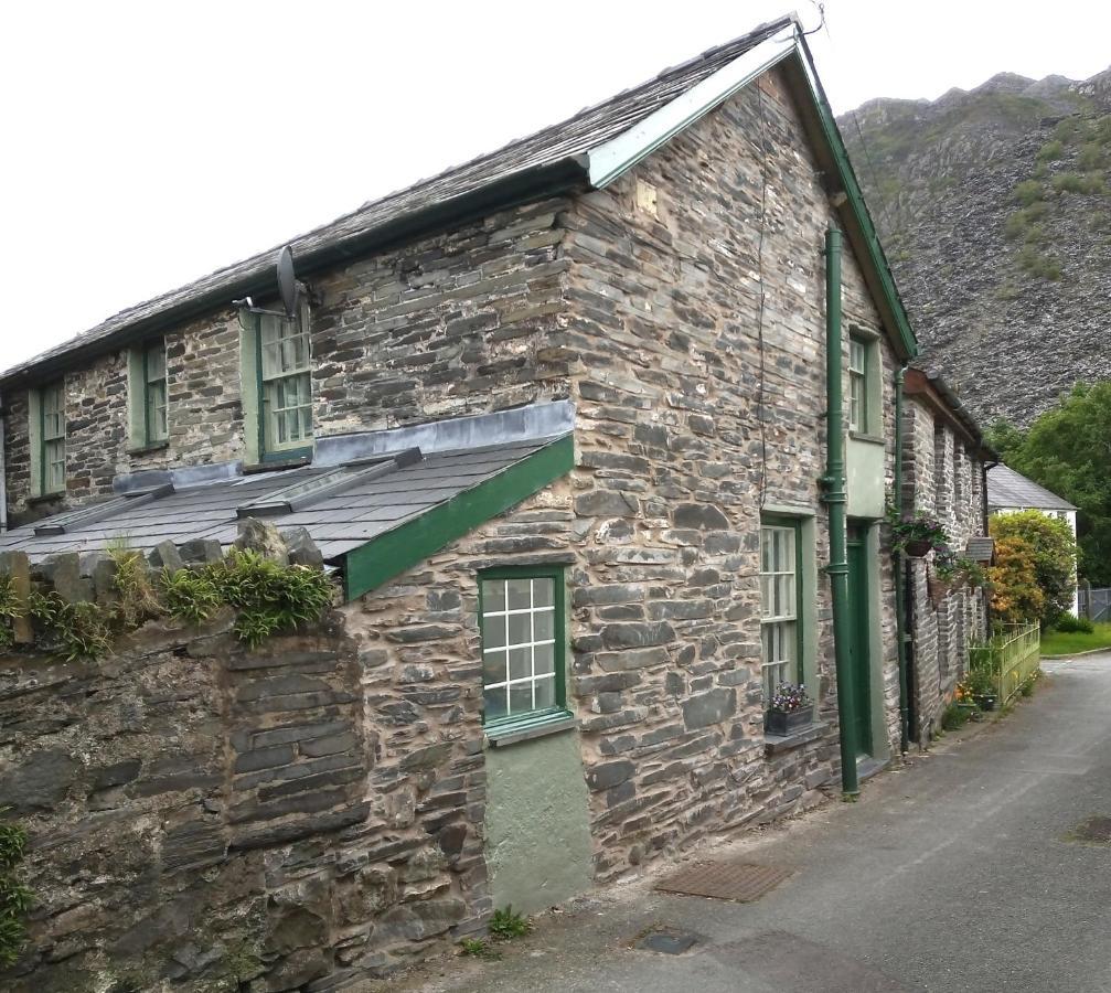 Ty Hen - Quirky Grade II Listed Cottage Blaenau Ffestiniog Eksteriør bilde