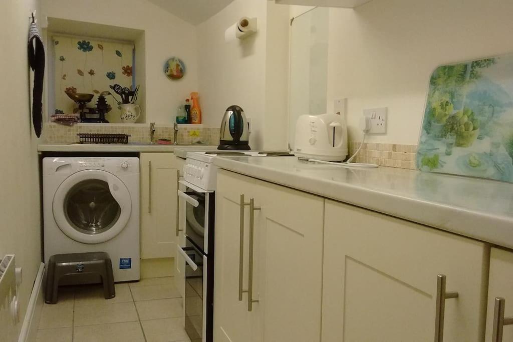 Ty Hen - Quirky Grade II Listed Cottage Blaenau Ffestiniog Eksteriør bilde